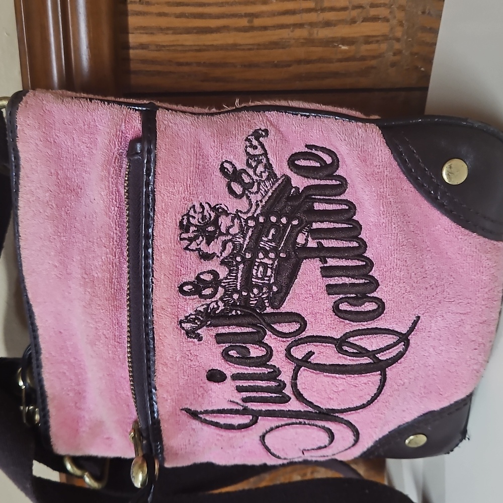 Juicy Couture 🥳 HOST PIC🥳 y2k Velour Crown Juicy Small Crossbody Bag - Picture 5 of 17